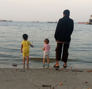 Inilah Penjelasan ilmiah kenapa balita kakinya bengkok