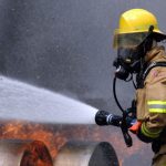 hukum kencing berdiri